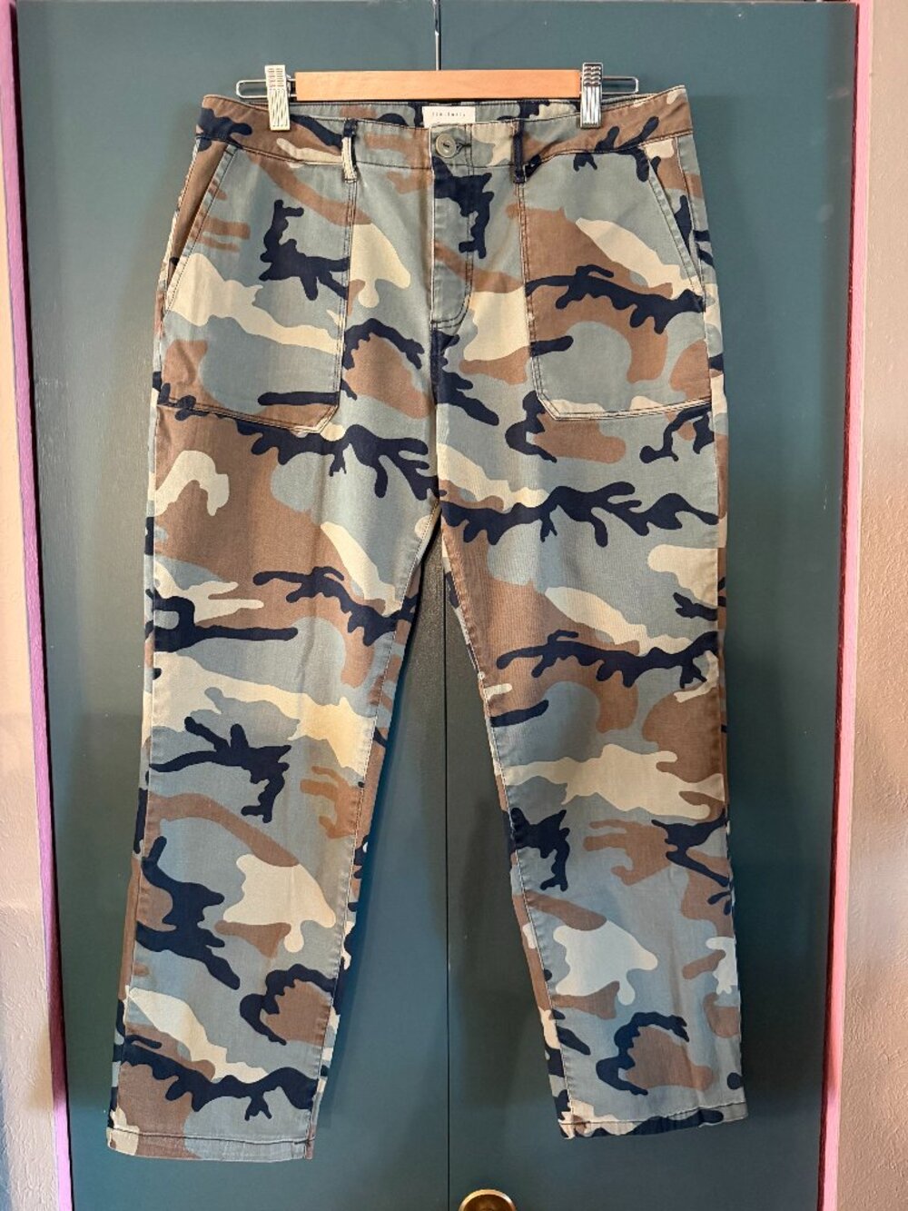 Sanctuary Standard Surplus Camp Crop Pants - size 30